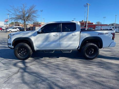 Used 2025 Nissan Frontier PRO-4X image 4