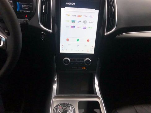 Certified 2024 Ford Edge Titanium image 16