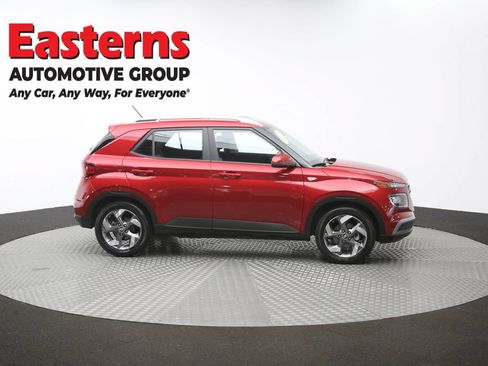 Used 2025 Hyundai Venue SEL FWD image 47
