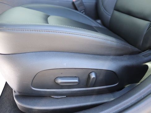 Used 2019 Chevrolet Cruze Premier w/ Sun And Sound Package image 9