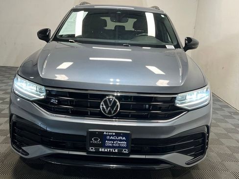 Used 2022 Volkswagen Tiguan SE R-Line AWD/4WD image 2