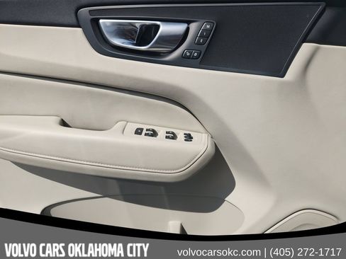 Certified 2024 Volvo XC60 B5 Core w/ Protection Package Premier AWD/4WD image 18