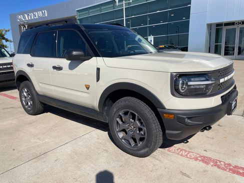 Used 2024 Ford Bronco Sport Badlands image 7