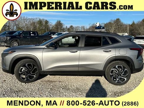 New 2026 Chevrolet Trax RS w/ Sunroof Package image 6