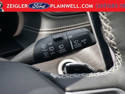 Used 2023 Jeep Grand Cherokee Limited AWD/4WD image 31