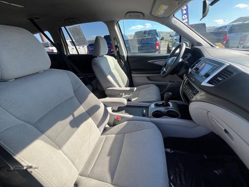 Used 2017 Honda Pilot LX image 7