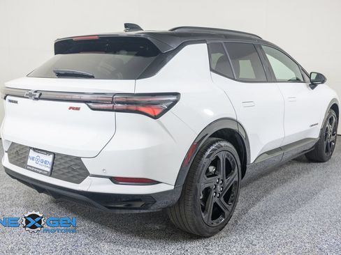 Used 2024 Chevrolet Equinox EV RS FWD image 7