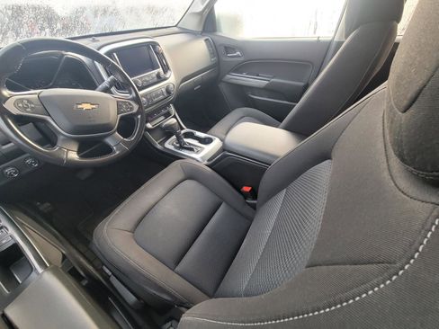 Used 2016 Chevrolet Colorado LT w/ LT Convenience Package image 9