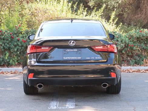 Used 2016 Lexus IS 300 AWD image 7
