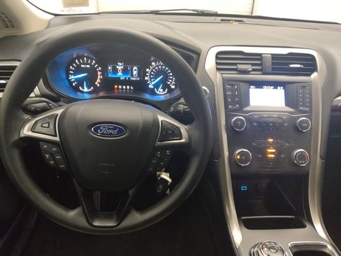 Used 2020 Ford Fusion S image 22