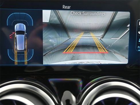 New 2024 Mercedes-Benz GLB 250 image 32