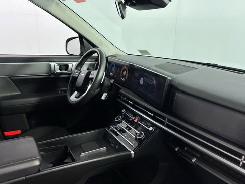 Used 2025 Hyundai Santa Fe SE image 34