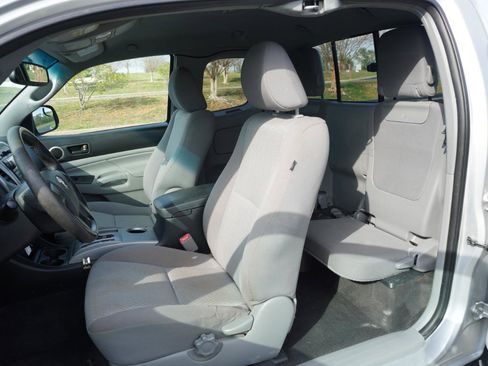 Used 2012 Toyota Tacoma PreRunner w/ SR5 Pkg image 26