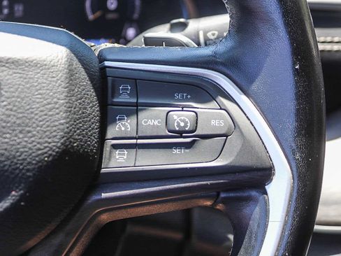 Used 2022 Jeep Grand Cherokee L Limited RWD image 23