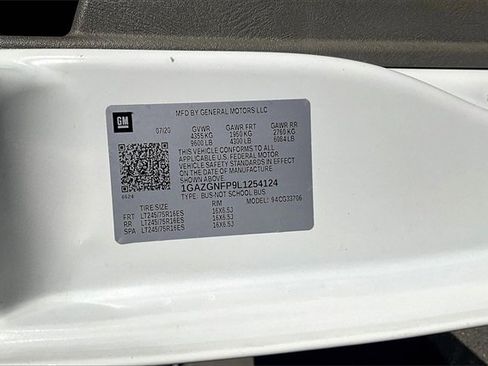 Used 2020 Chevrolet Express 3500 LS image 34