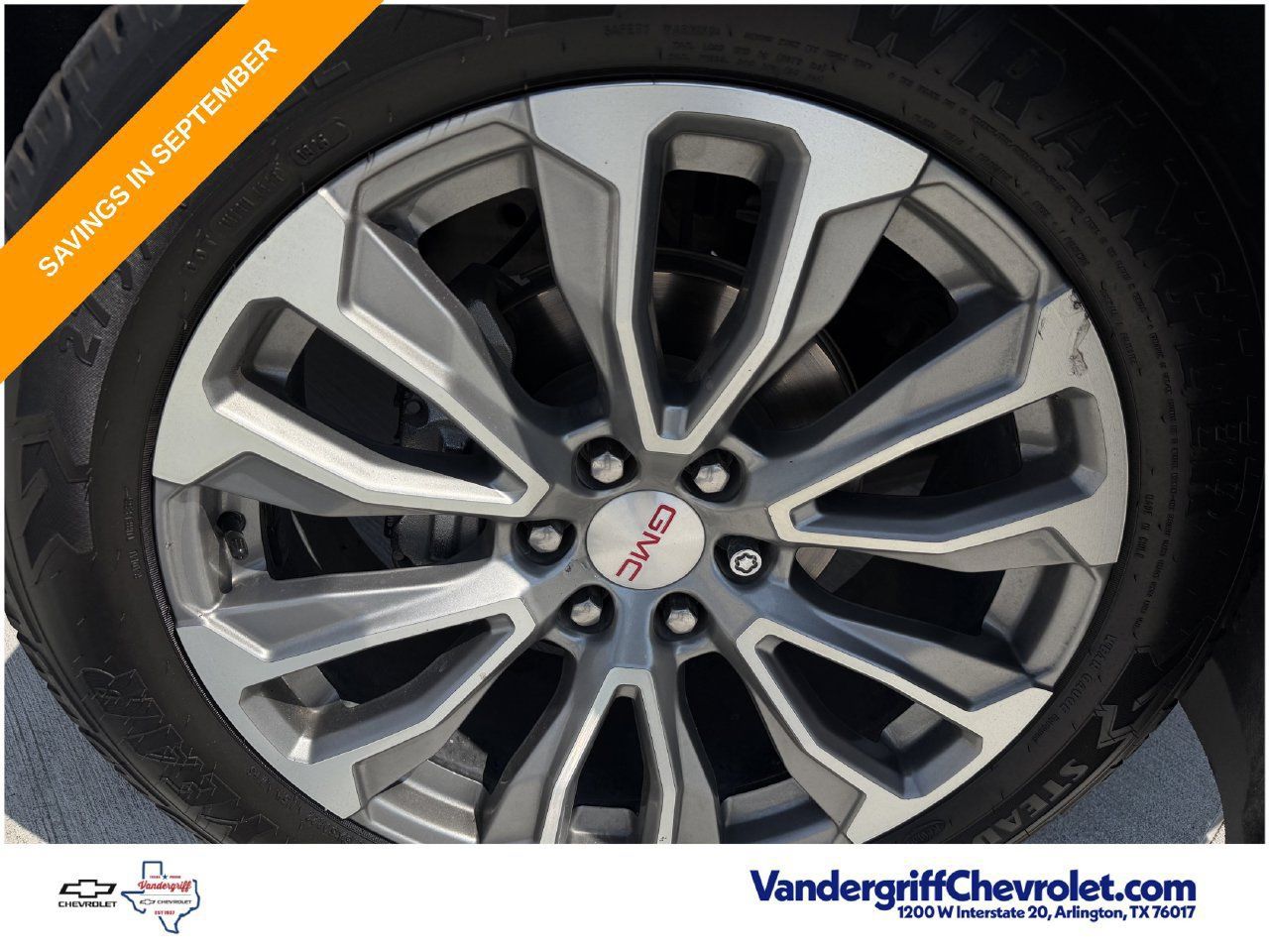 Used 2021 GMC Yukon Denali w/ Denali Premium Package AWD/4WD image 9