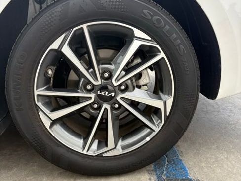 Certified 2023 Kia Forte LXS image 11