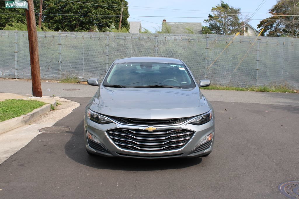 Used 2024 Chevrolet Malibu LT FWD image 3
