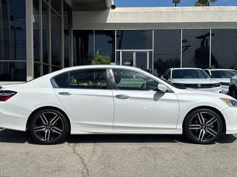 Used 2016 Honda Accord Sport image 4