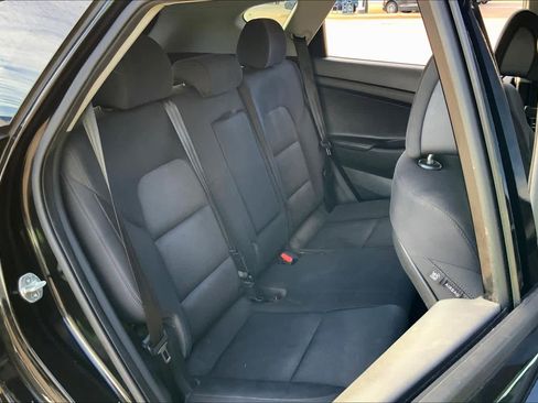 Used 2017 Hyundai Tucson Sport image 18