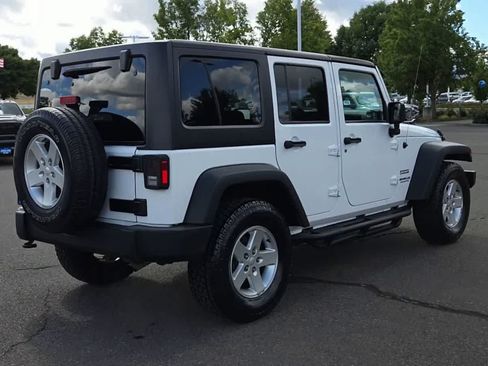 Used 2016 Jeep Wrangler Unlimited Sport w/ Quick Order Package 24S AWD/4WD image 8