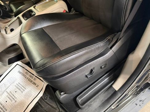 Certified 2020 Dodge Grand Caravan SXT FWD image 40