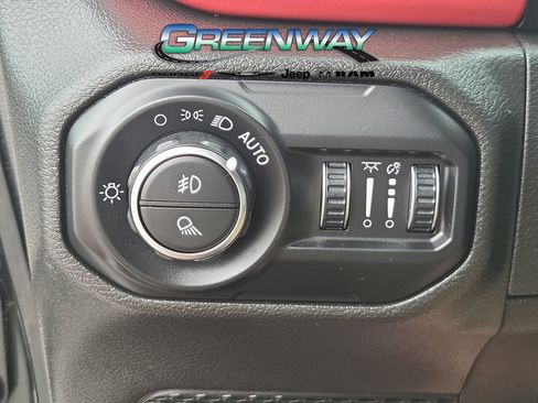 Used 2022 Jeep Gladiator Rubicon w/ Cold Weather Group image 23