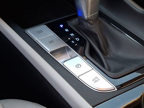 Certified 2023 Hyundai Elantra Limited FWD image 26