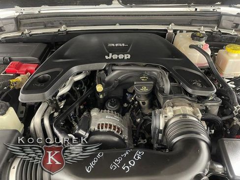 Used 2020 Jeep Gladiator Overland image 23