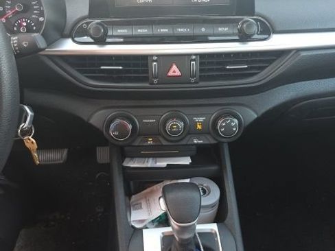 Used 2023 Kia Forte LXS FWD image 11