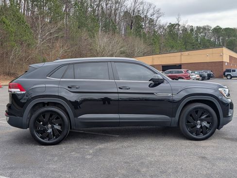 Used 2024 Volkswagen Atlas Cross Sport SE image 10