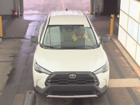 Used 2026 Toyota Corolla Cross L FWD image 2