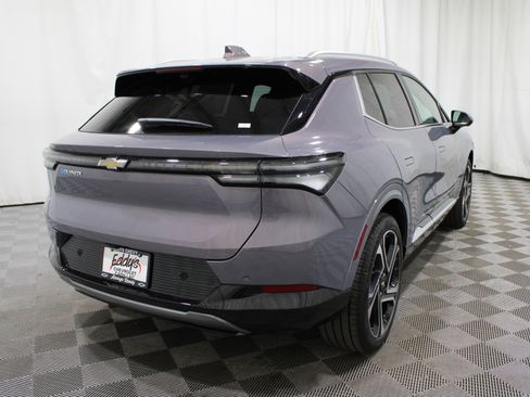 New 2026 Chevrolet Equinox EV LT image 34
