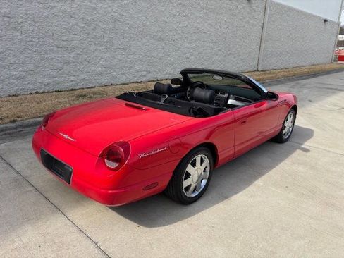 Used 2003 Ford Thunderbird image 27