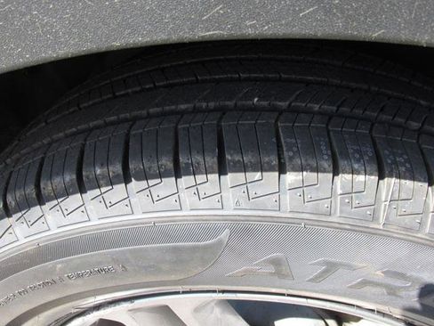 Used 2017 Hyundai Santa Fe Sport image 8