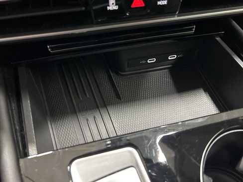 Used 2025 Volkswagen Atlas SE image 20