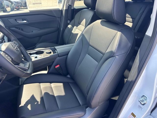 New 2026 Nissan Rogue Dark Armor AWD/4WD image 26