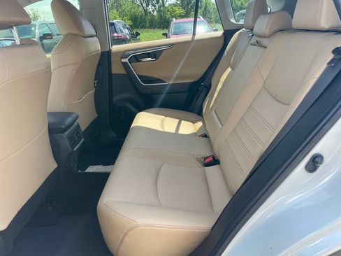 Used 2019 Toyota RAV4 Limited w/ Cold Weather Package FWD image 29