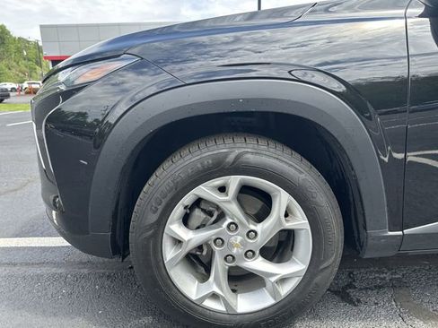 Used 2024 Chevrolet Trax LS w/ LS Convenience Package FWD image 20
