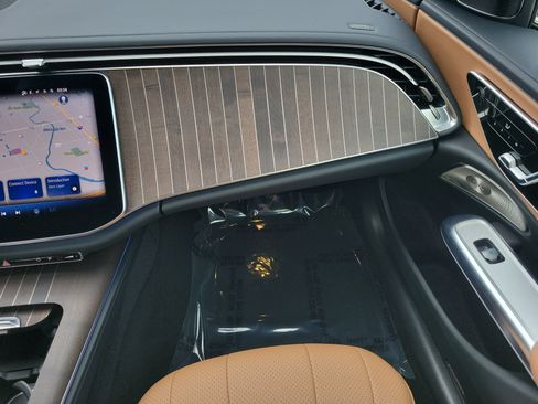 Used 2024 Mercedes-Benz E 350 4MATIC Sedan image 19