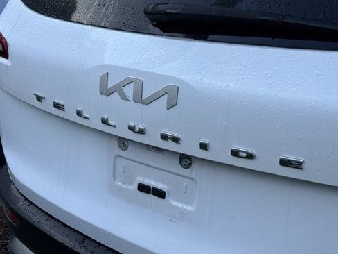 Used 2022 Kia Telluride S FWD image 10