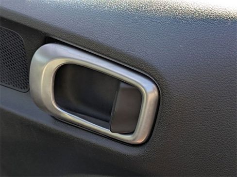 Used 2023 Hyundai Venue SEL image 33