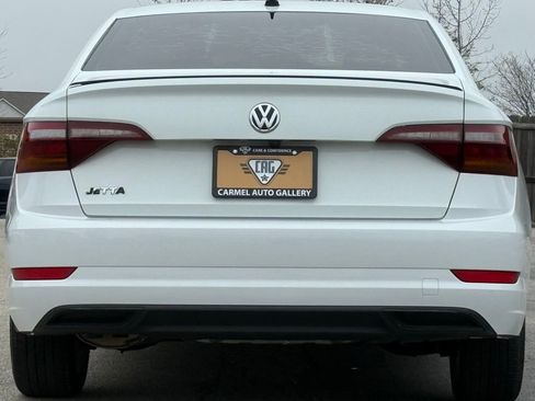 Used 2019 Volkswagen Jetta R-Line image 4