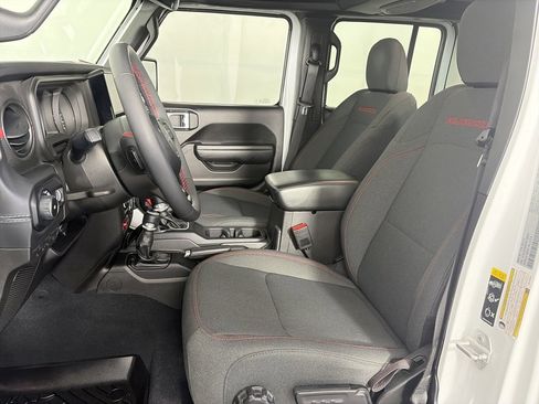 Used 2024 Jeep Wrangler Unlimited Rubicon w/ Technology Group image 11