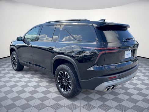 Used 2025 Chevrolet Traverse Z71 w/ Driver Confidence Package AWD/4WD image 3