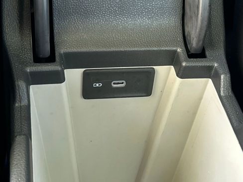 Certified 2024 Volkswagen Jetta SE w/ Panoramic Sunroof Package image 48