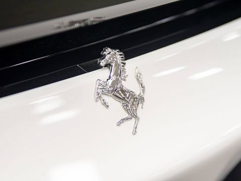 Used 2022 Ferrari SF90 Spider AWD/4WD image 40