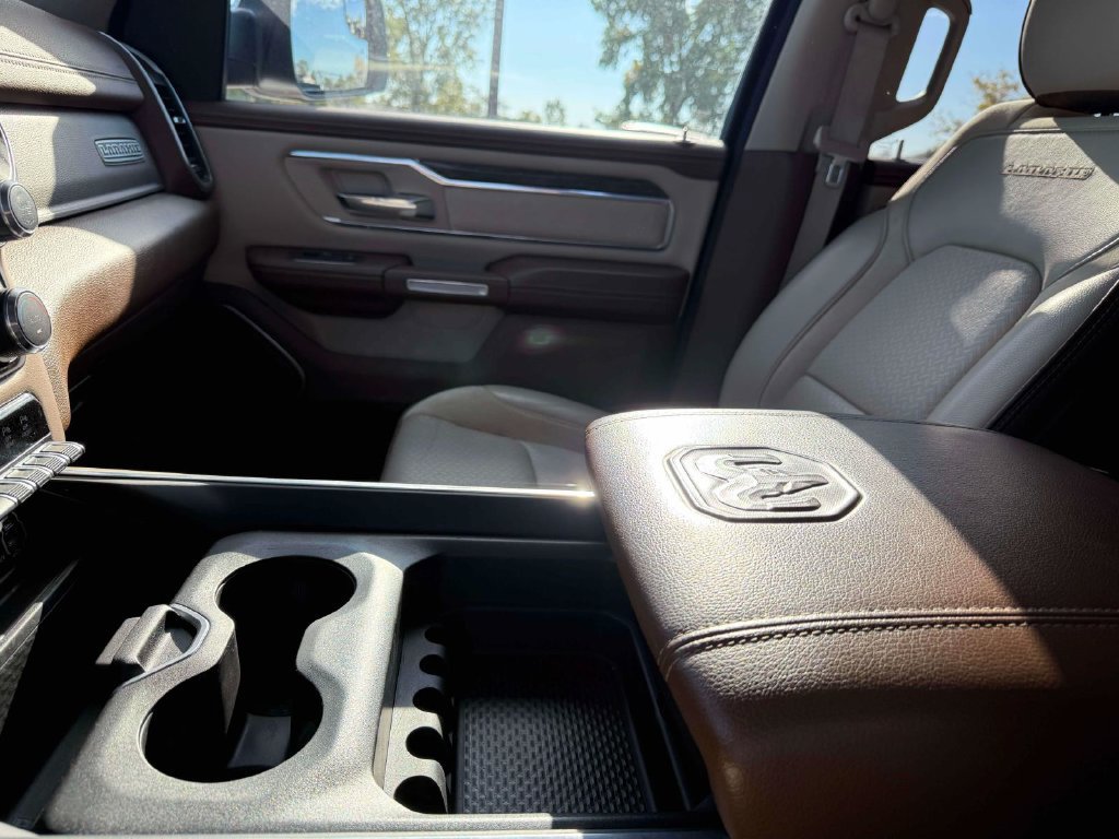 Used 2019 RAM 1500 Laramie AWD/4WD image 28