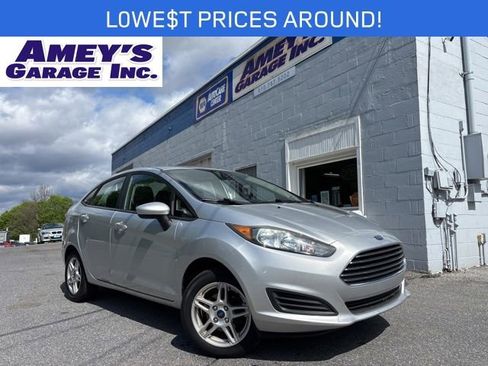 Used 2019 Ford Fiesta SE FWD image 1