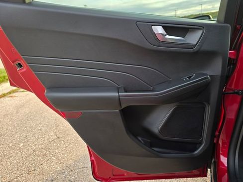 New 2026 Ford Escape ST-Line w/ Tech Pack #1 image 33